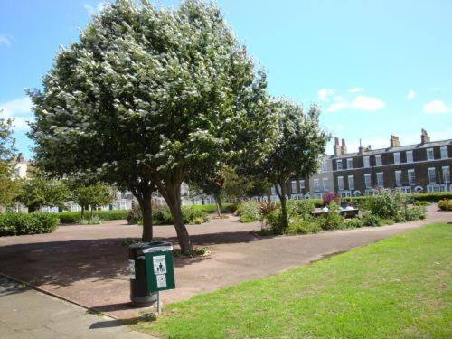 Spencer Court Hotel Ramsgate Bagian luar foto